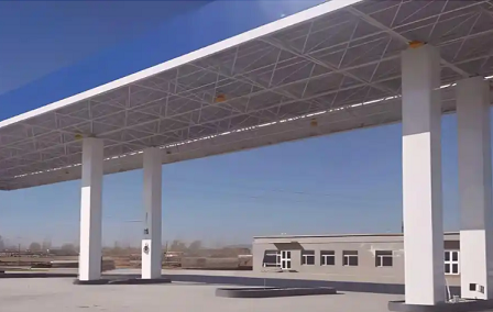 平凉钢结构加油站罩棚_螺栓球网架_挑檐_形象柱！