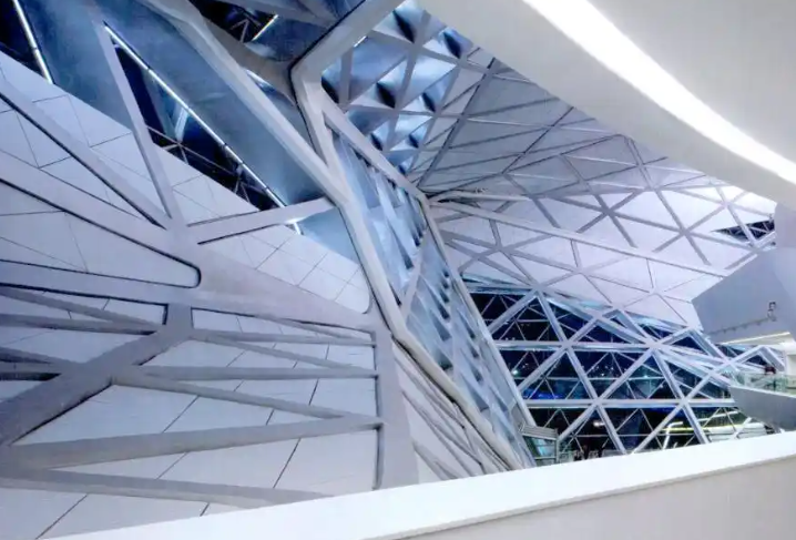 平凉钢结构不仅是工程技术,更是融合历史、艺术与哲学的载体!